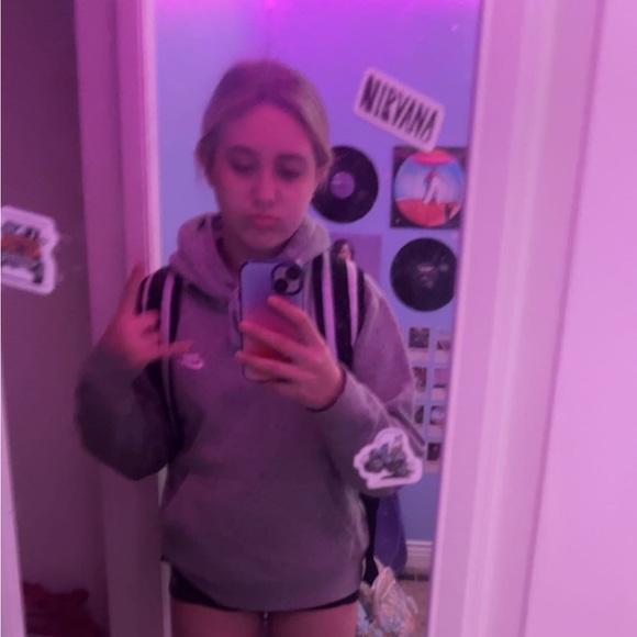 Meet your Posher, Addi - Picture 3 of 3